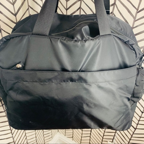 🔸 Ivivva by lululemon weekend escape duffel rate - Picture 6 of 16